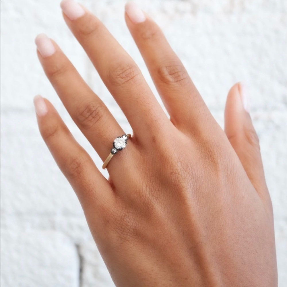 Absolutely STUNNING Todd Pownell 14K Gold Three Diamond Ring